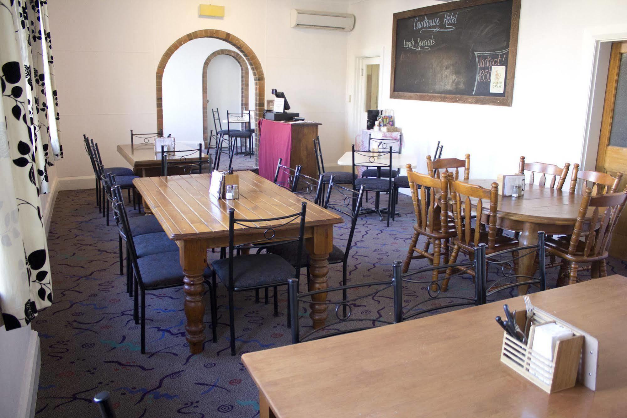 Court House Hotel Boorowa 외부 사진