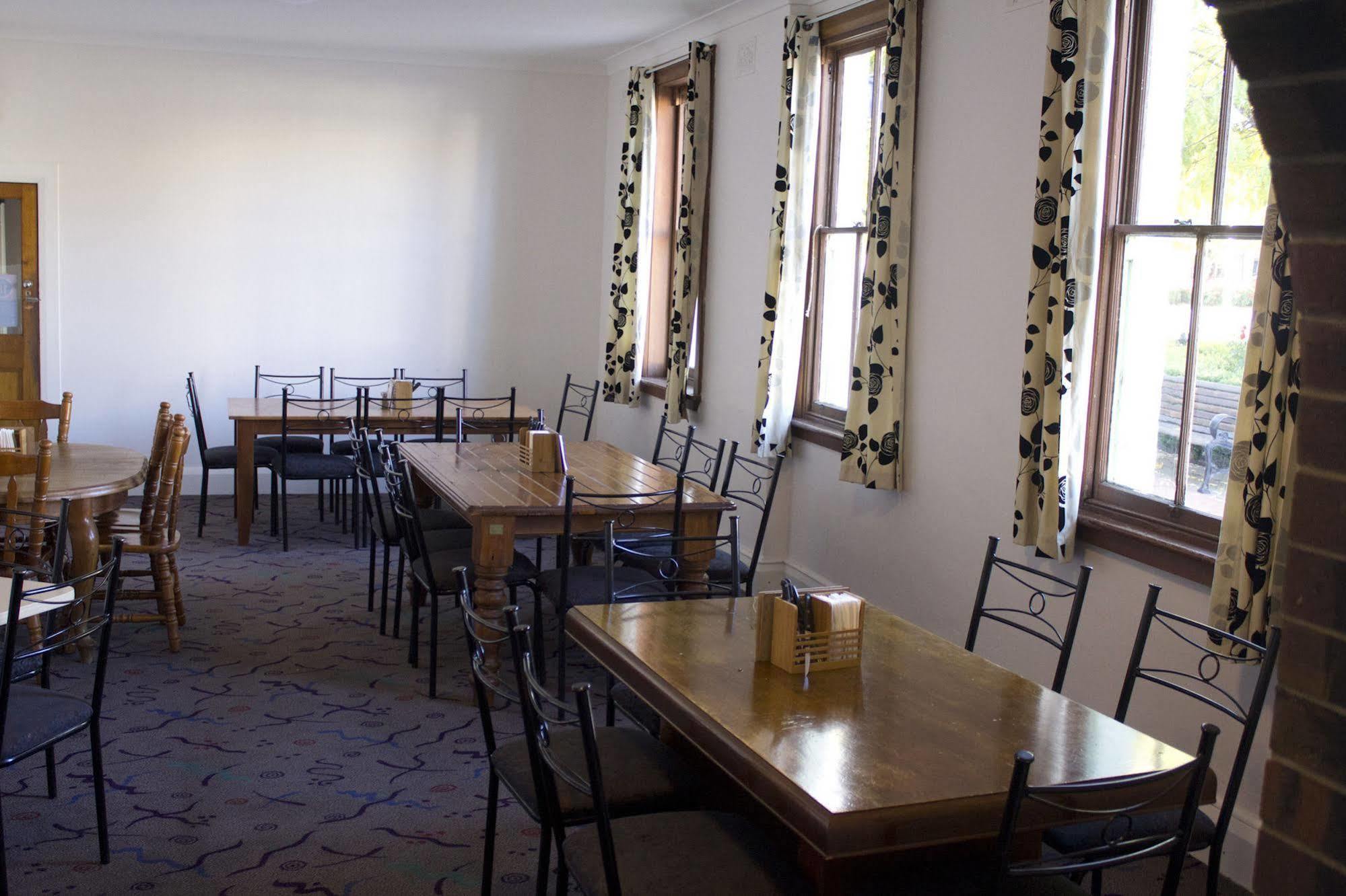 Court House Hotel Boorowa 외부 사진